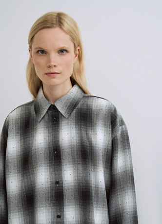 Рубашка в клетку со стразами