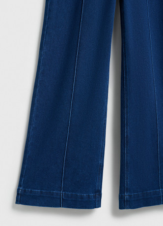 Широкие джинсы со стрелками