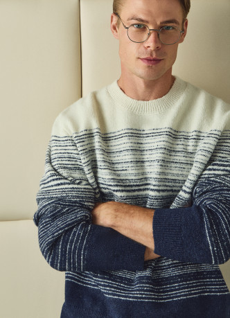 Джемпер с эффектом градиента