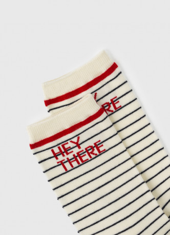 Высокие носки в полоску с надписью