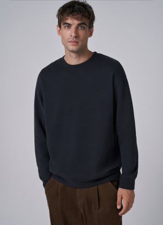 Джемпер с лёгкими потёртостями