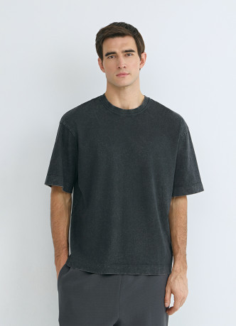 Базовая футболка с эффектом стирки