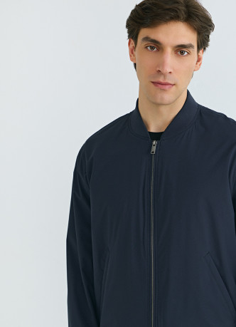 Бомбер на молнии