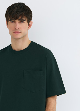 Футболка из плотного хлопка с карманом
