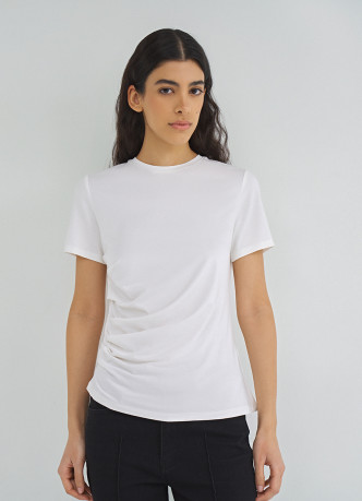 Футболка с драпировкой