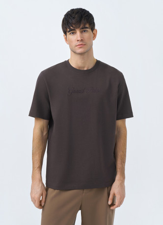 Футболка с текстовой вышивкой