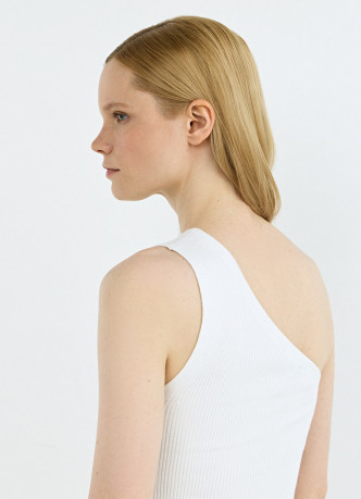 Топ в рубчик на одно плечо