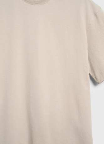 Футболка из плотного хлопка с контрастными деталями