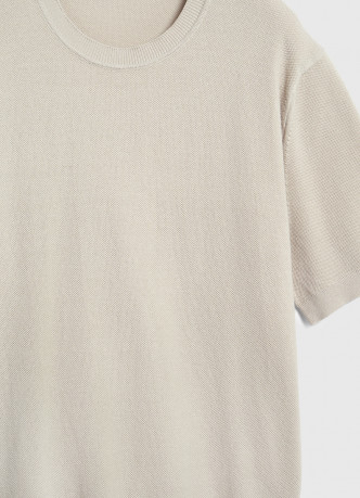 Футболка из текстурной ткани