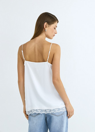 Топ с кружевом на тонких бретелях