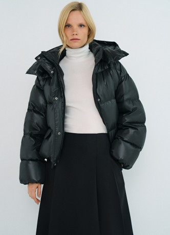 Короткий пуховик с натуральным пухом