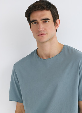 Футболка с необработанным краем