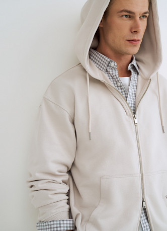 Толстовка на молнии с капюшоном